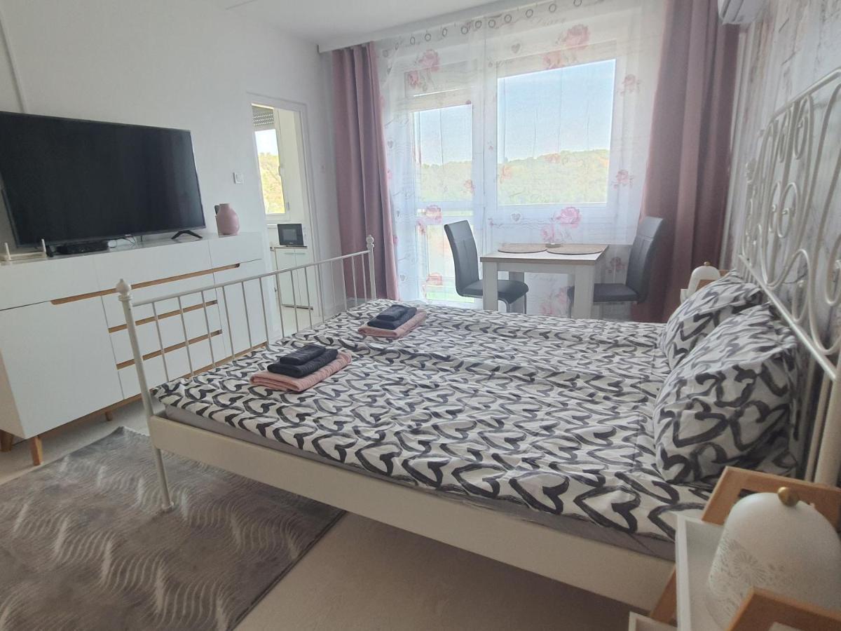 Hegyalja Apartman Miskolc Luaran gambar